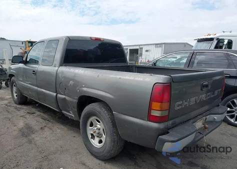 2000 Chevrolet Silverado 1500 z USA, uszkodzony, nr VIN 2GCEC19W3Y1132597